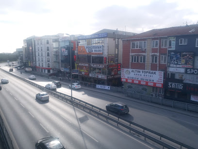 Beşyol Metrobüs koridorundan Irmak SRC binasının görünümü; fotoğrafta insan bulunmuyor